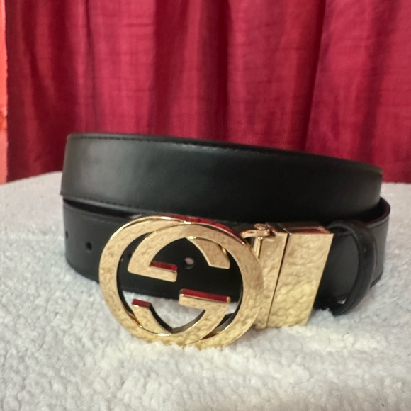 NWOT…Fashion Inspired Item (BELTS)
Reversible Belt
#23 - Picture 5 of 9